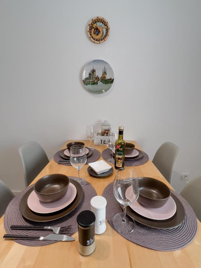 Schoene Helle & Gemuetliche Wohnung In Altstadtnaehe 埃尔福特 客房 照片