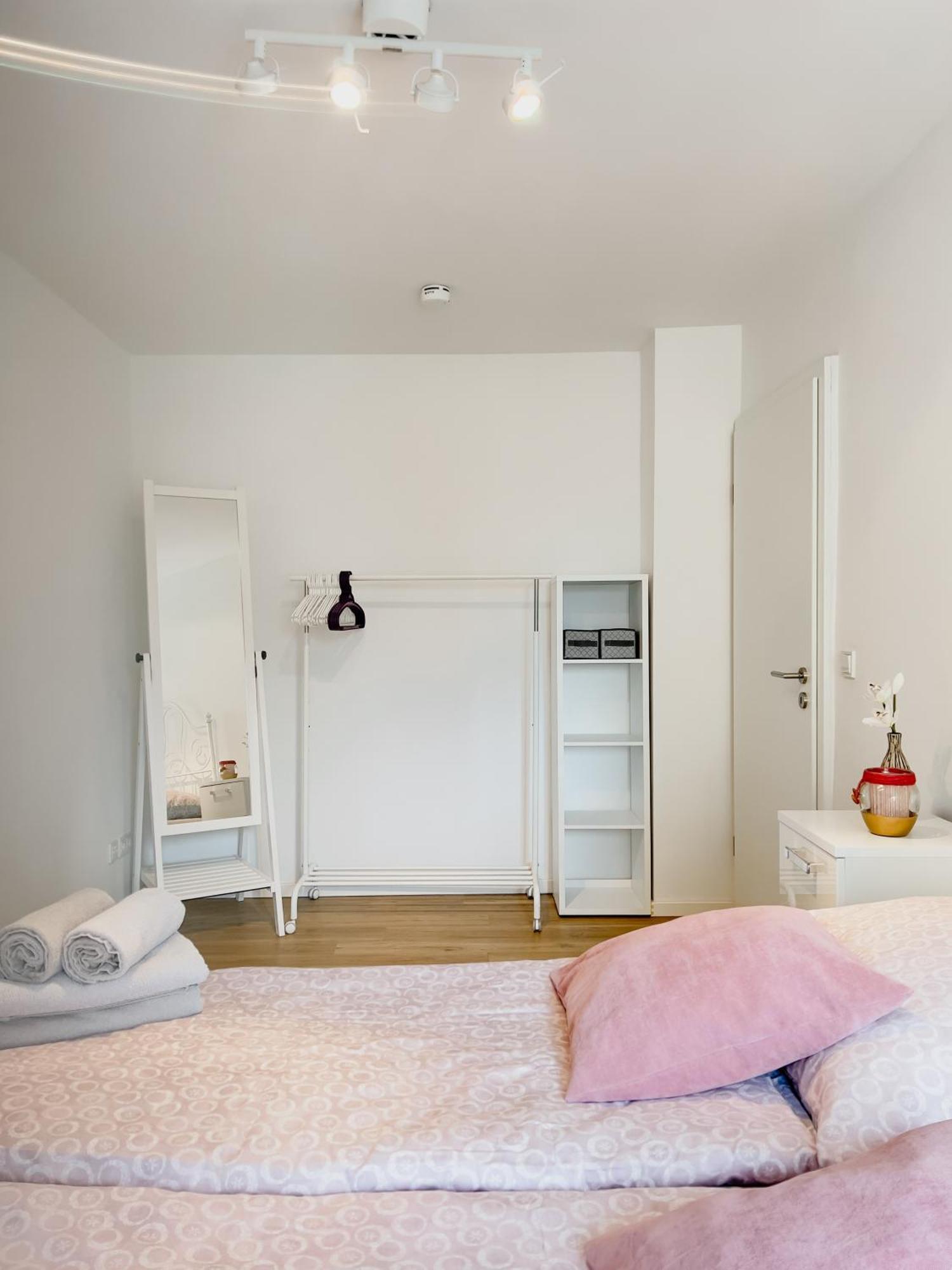 Schoene Helle & Gemuetliche Wohnung In Altstadtnaehe 埃尔福特 客房 照片