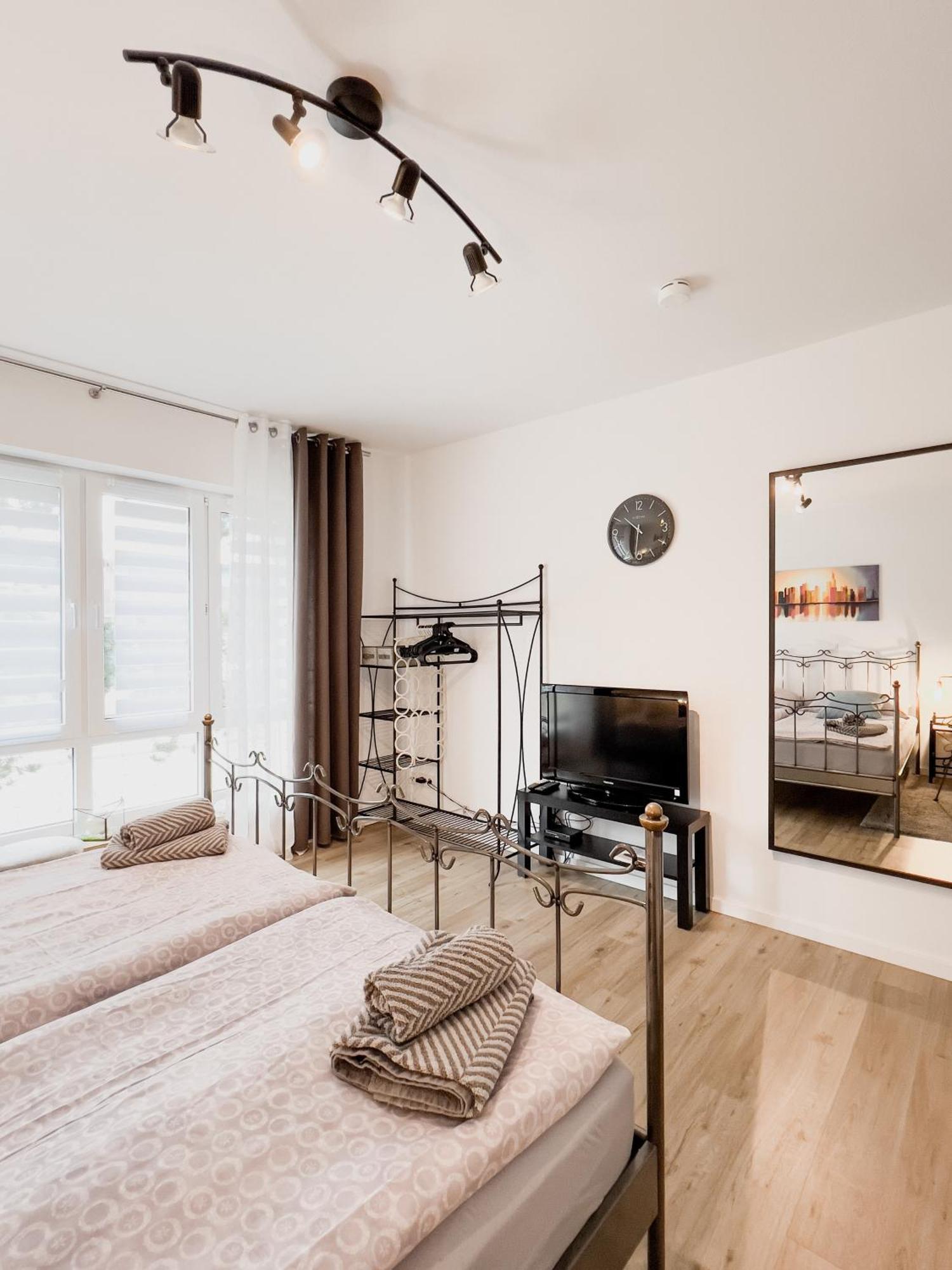 Schoene Helle & Gemuetliche Wohnung In Altstadtnaehe 埃尔福特 客房 照片